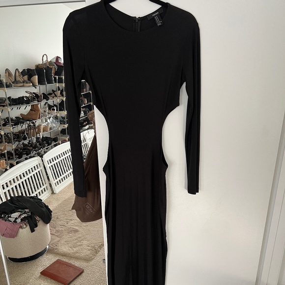 Forever 21. Medium. Black - Picture 1 of 2